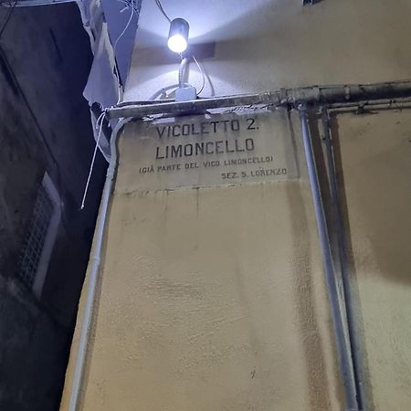 Appartement O'Vascio Ra Nennel à Naples Extérieur photo